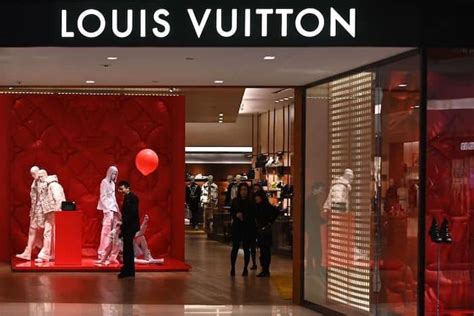 LV to Close Store in Hong Kong's Causeway Bay.